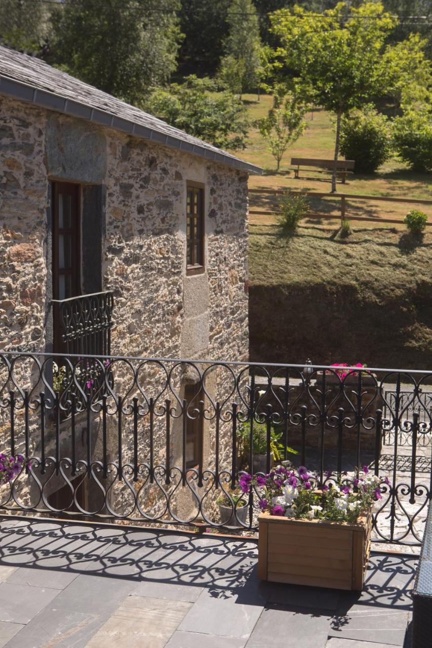 Casa Pineiro Guest House Monfero Exterior foto